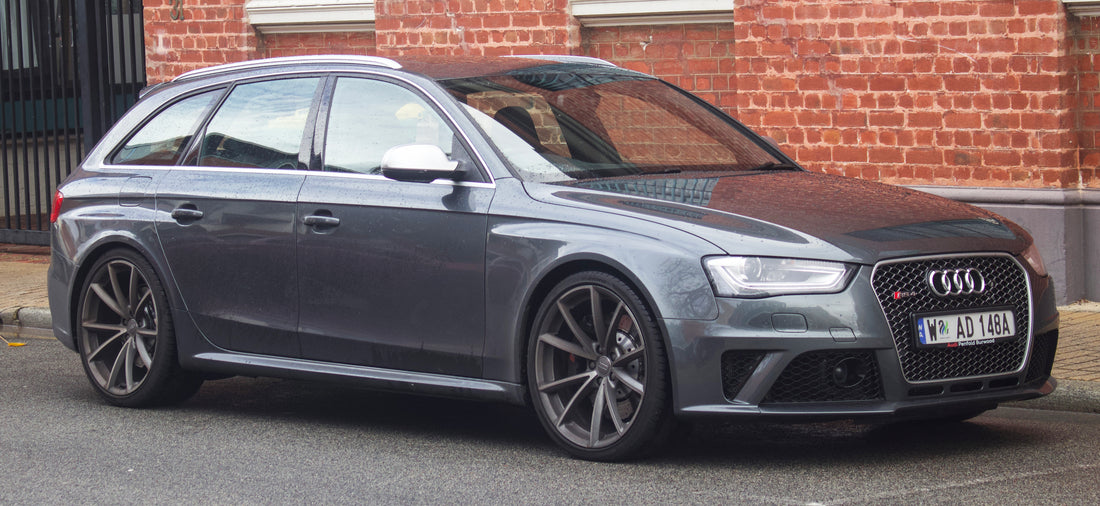 2013 Audi RS4 B8 Avant front view, photographed in Fremantle Western Australia