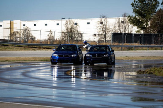BMW Shatters World Records - Artlines Design